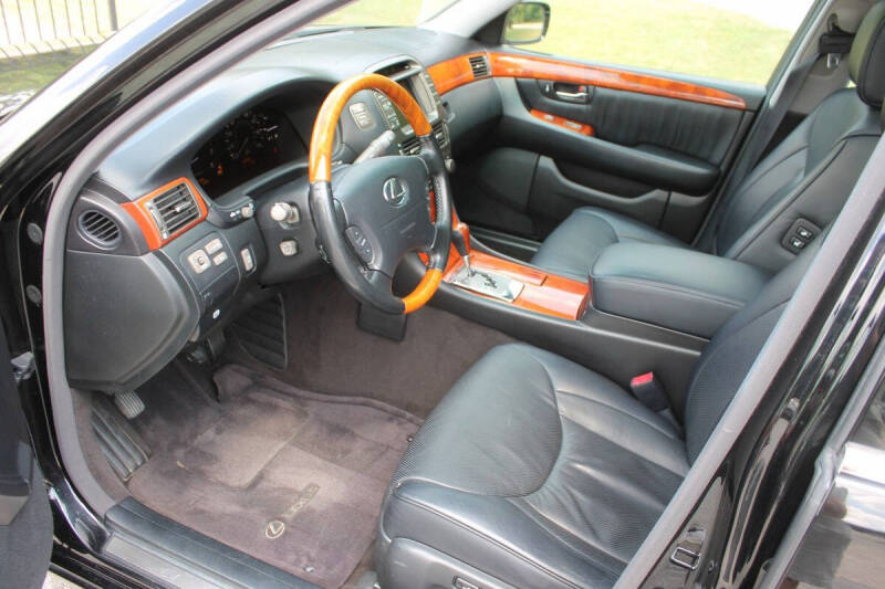 2004 Lexus LS 430