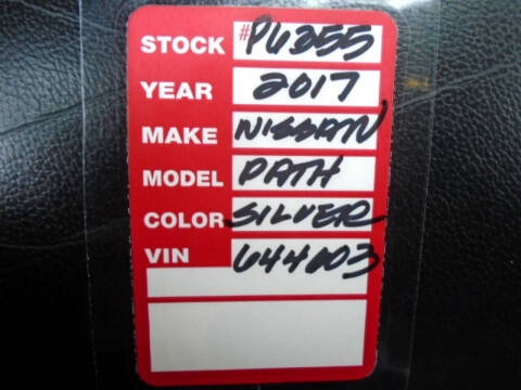 2017 Nissan Pathfinder SL