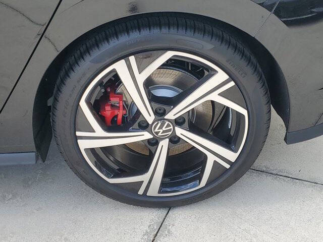 2026 Volkswagen Golf GTI SE