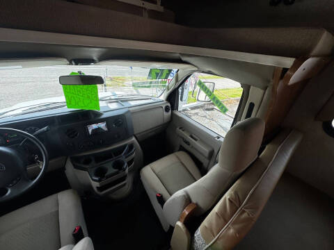 2017 Winnebago Minnie Winnie