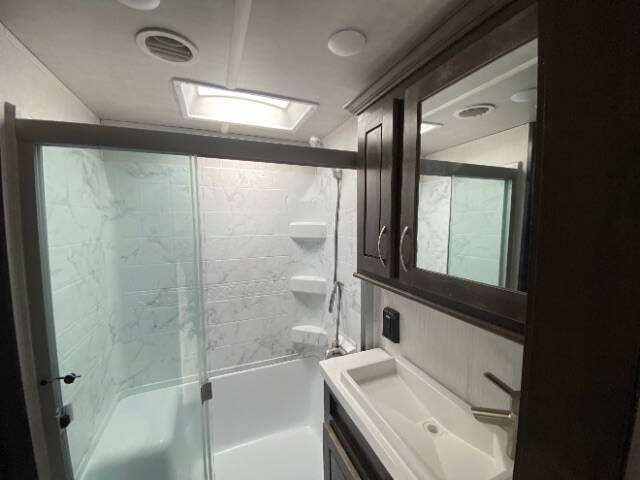 2022 Forest River CEDAR CREEK 29RW