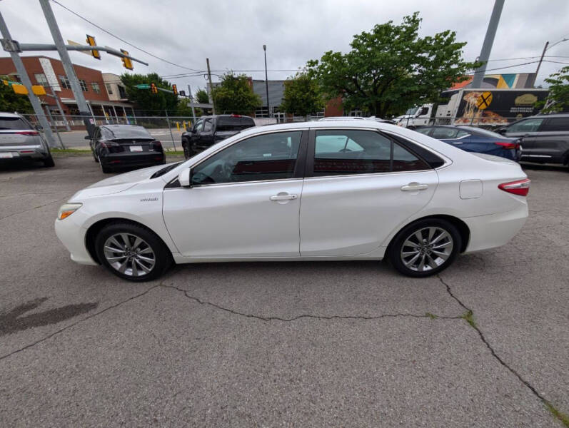 2017 Toyota Camry Hybrid XLE