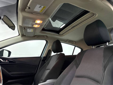 2015 Mazda MAZDA3 i Touring