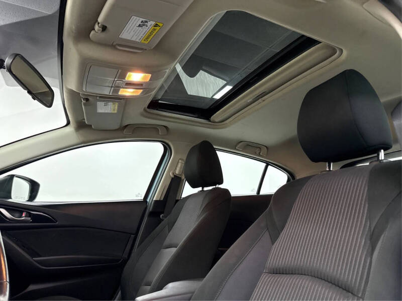 2015 Mazda MAZDA3 i Touring