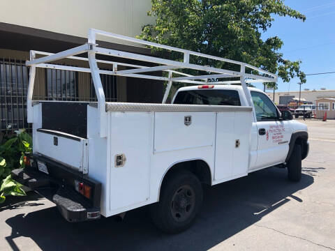 2004 GMC Sierra 2500HD for sale at AllanteAuto.com in Santa Ana CA