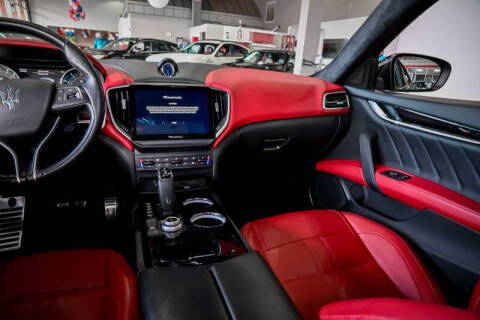 2022 Maserati Ghibli Modena Q4