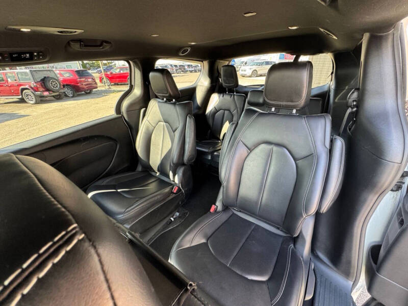 2024 Chrysler Pacifica Plug-In Hybrid