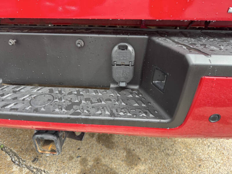 2022 Nissan Titan SV