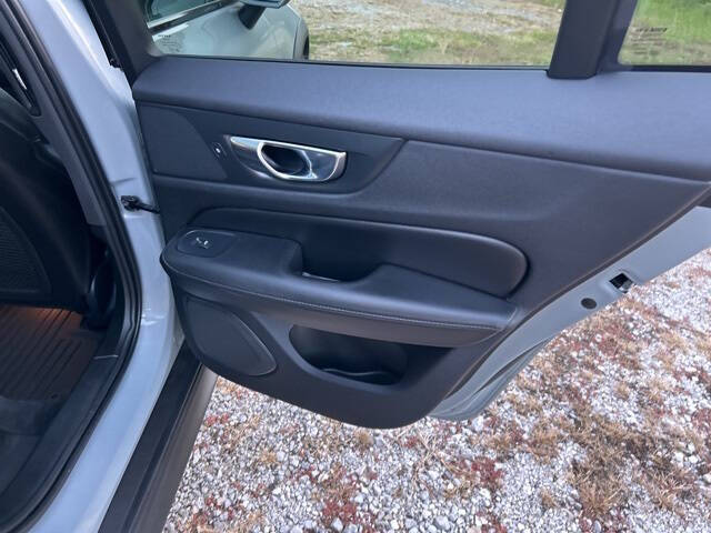 2024 Volvo V60 Cross Country B5 Plus