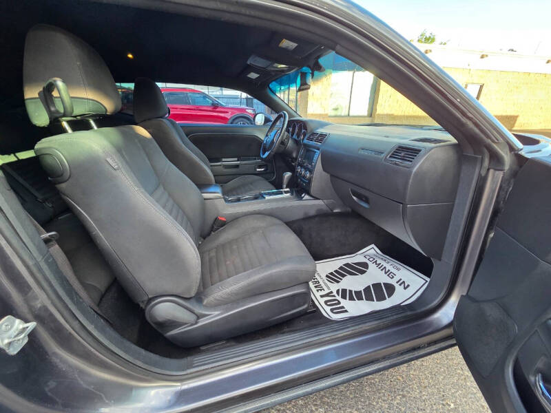 2014 Dodge Challenger SXT