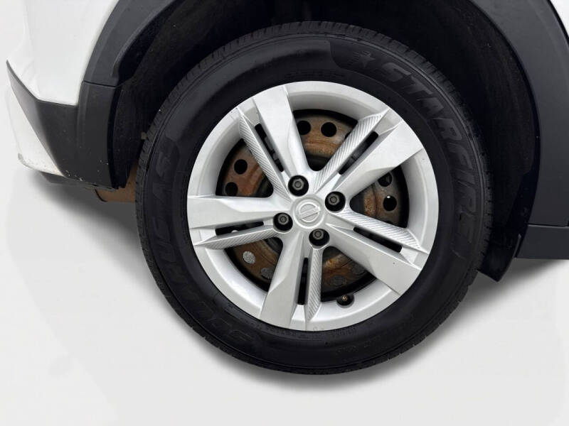 2023 Nissan Kicks S