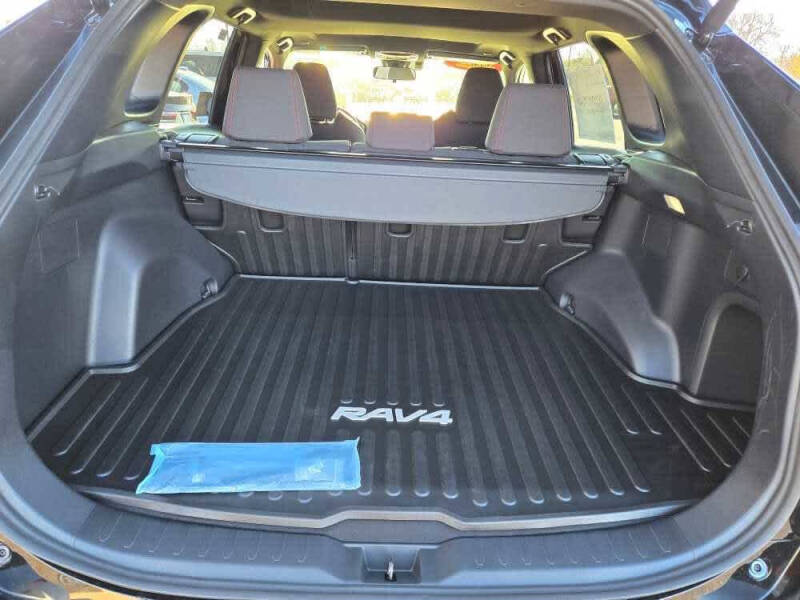 2024 Toyota RAV4 Prime SE