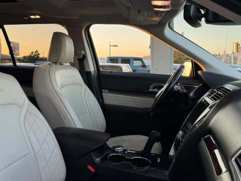 2019 Ford Explorer Platinum