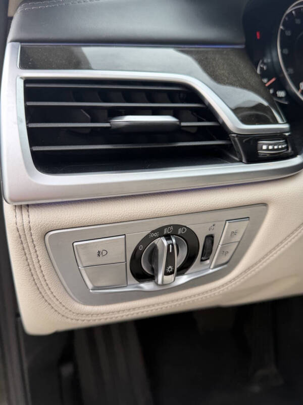 2018 BMW 7 Series 750i