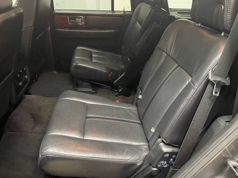 2016 Lincoln Navigator Select