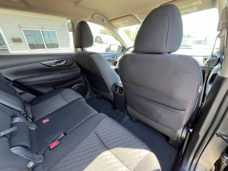 2017 Nissan Rogue SV