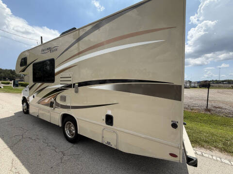 2017 Thor Motor Coach Freedom Elite