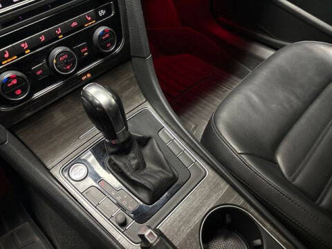 2016 Volkswagen Passat 1.8T SEL Premium