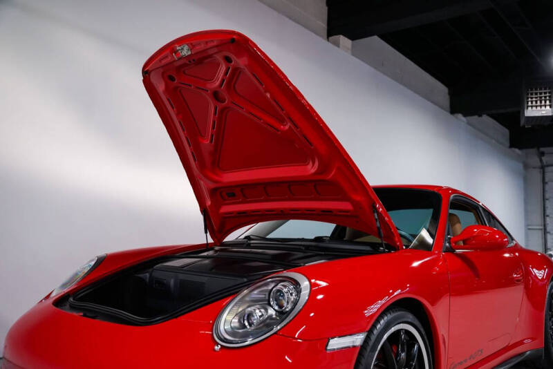 2012 Porsche 911 Carrera 4 GTS