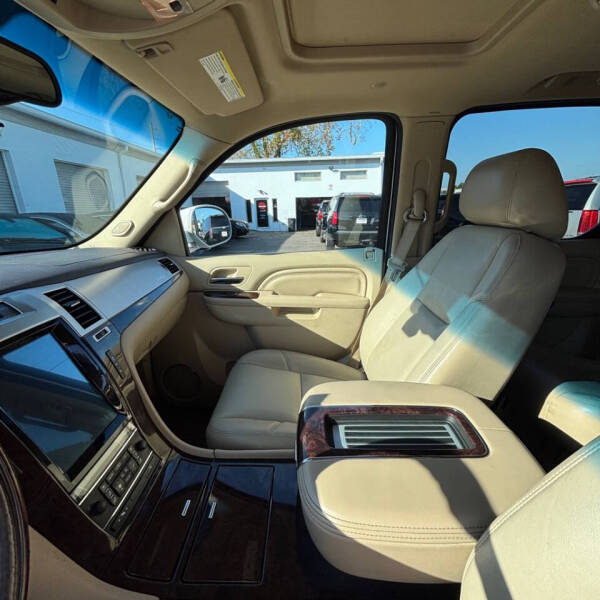 2014 Cadillac Escalade ESV Premium