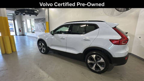 2026 Volvo XC40 B5 Plus