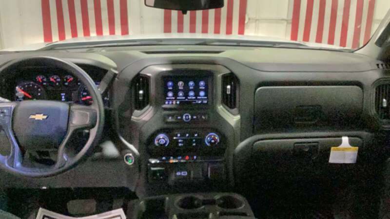 2025 Chevrolet Silverado 1500 Custom