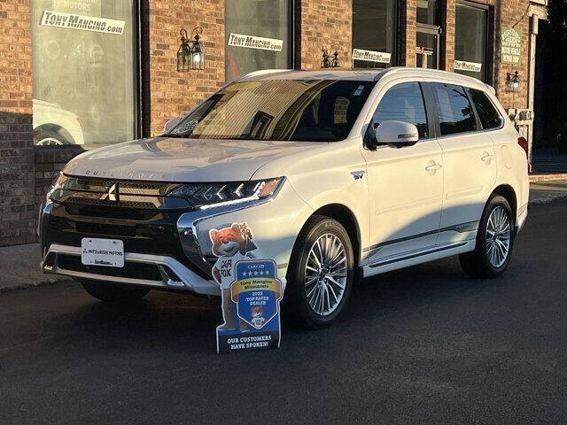 2022 Mitsubishi Outlander PHEV for sale at The King of Credit in Clifton Park NY