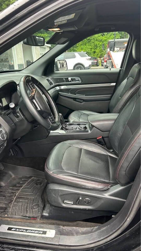 2018 Ford Explorer Sport