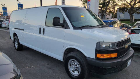 2021 Chevrolet Express 2500