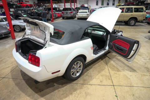 2005 Ford Mustang V6 Premium