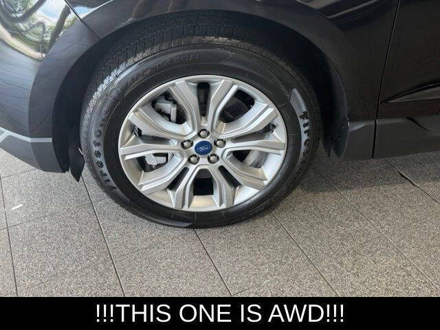 2022 Ford Edge Titanium