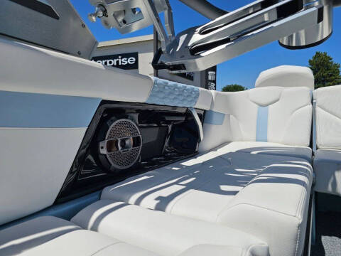 2022 MasterCraft XT24