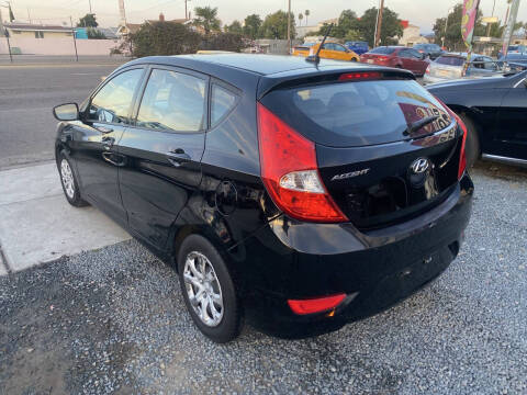 2012 Hyundai Accent GS