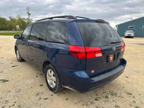 2004 Toyota Sienna