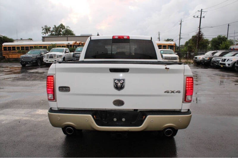 2016 RAM Ram 1500 Pickup Laramie Longhorn photo 6