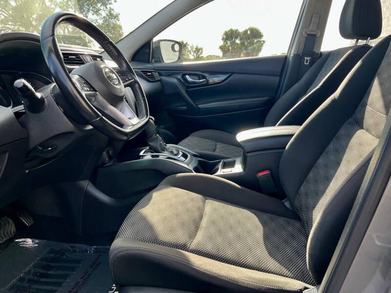 2018 Nissan Rogue Sport SV