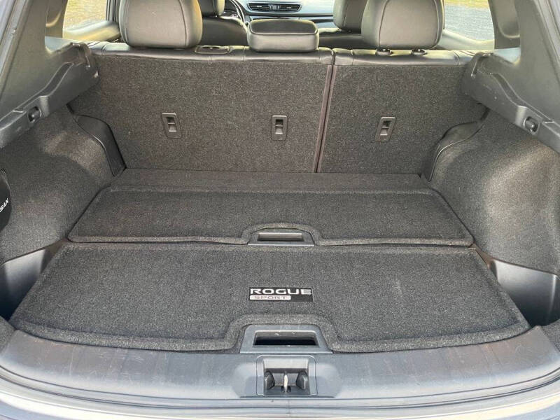 2022 Nissan Rogue Sport SL