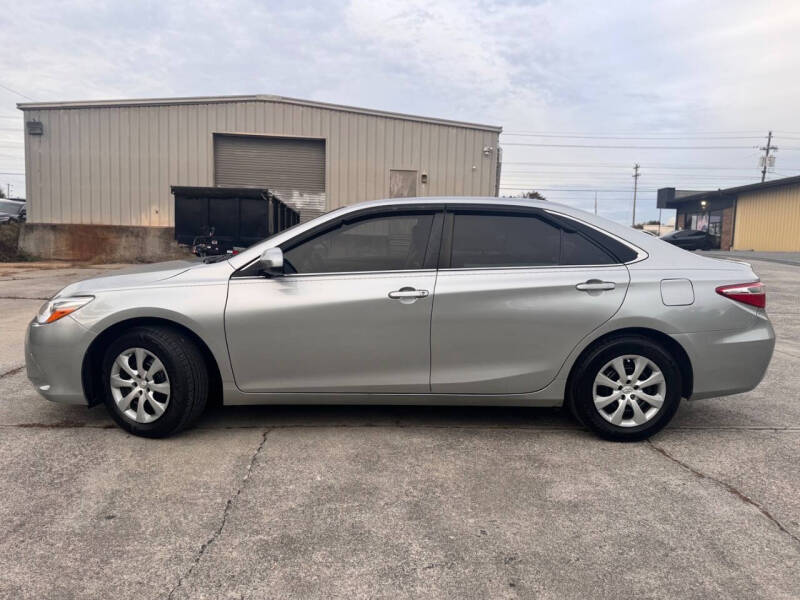 2017 Toyota Camry LE