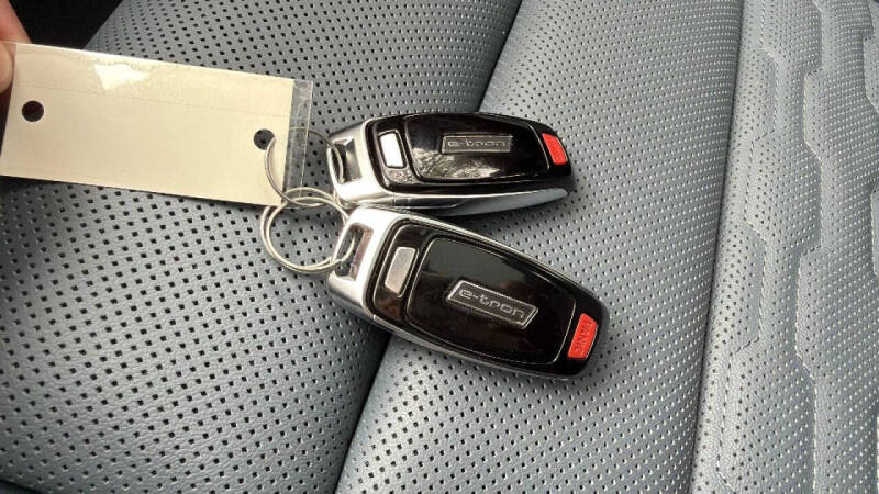 2022 Audi e-tron GT quattro Prestige