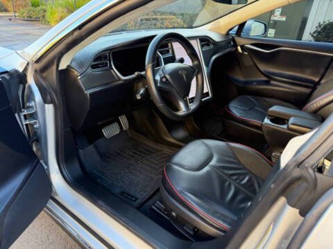 2013 Tesla Model S Performance