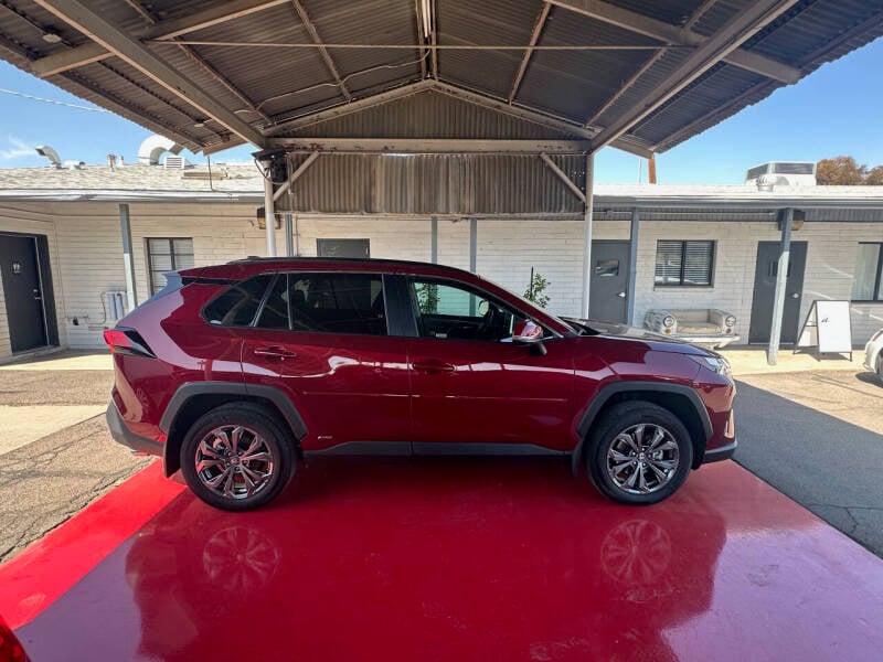 2022 Toyota RAV4 Hybrid XLE Premium