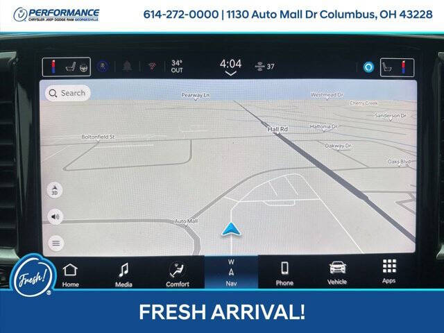 2024 Chrysler Voyager LX