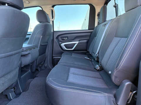 2018 Nissan Titan SV