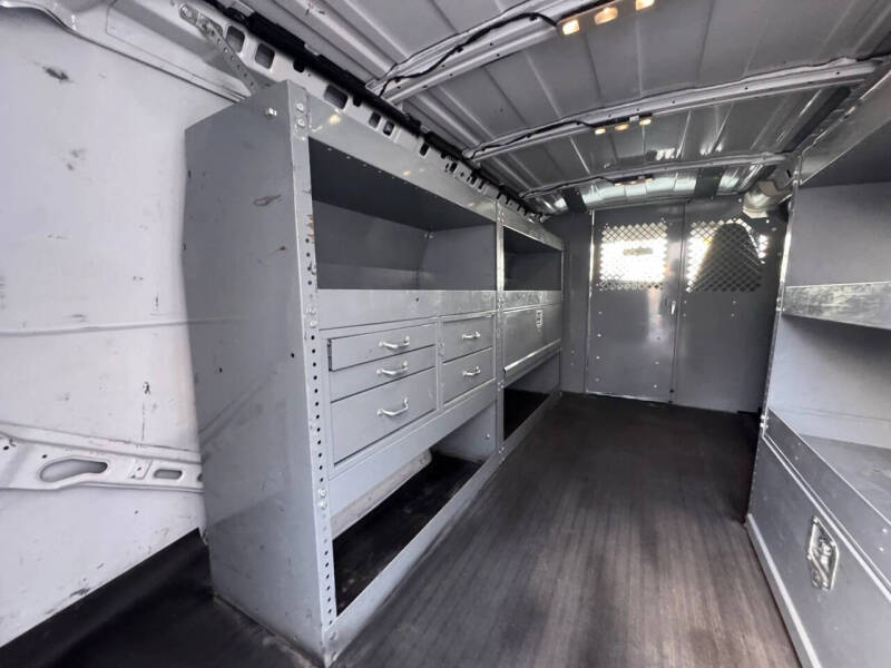 2021 Chevrolet Express 2500