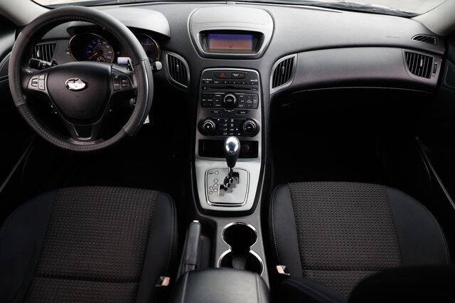2011 Hyundai Genesis Coupe 2.0T