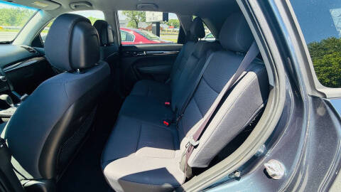 2011 Kia Sorento LX