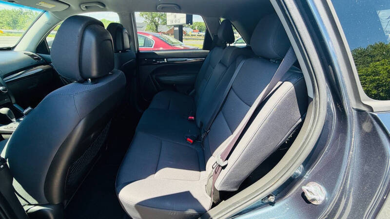 2011 Kia Sorento LX