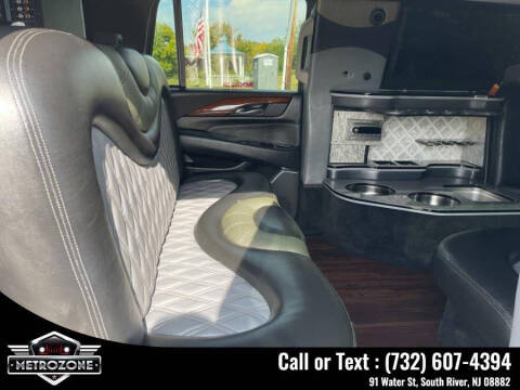 2016 Cadillac Escalade Standard