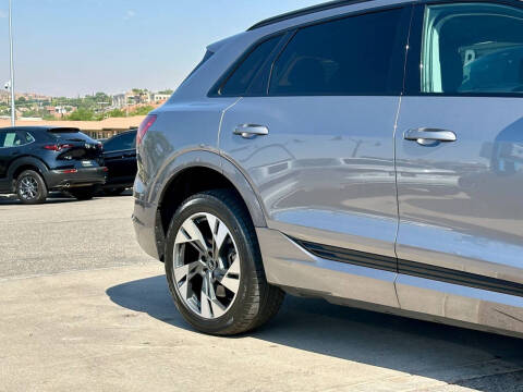 2021 Audi e-tron quattro Premium