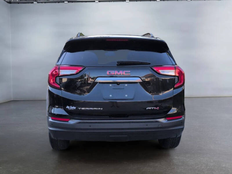 2022 GMC Terrain AT4